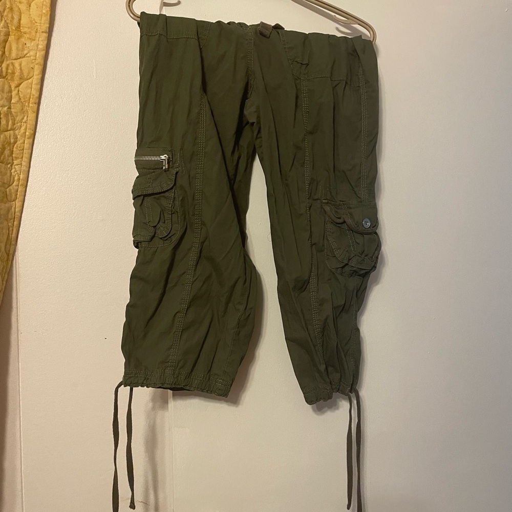 Cargo Capris